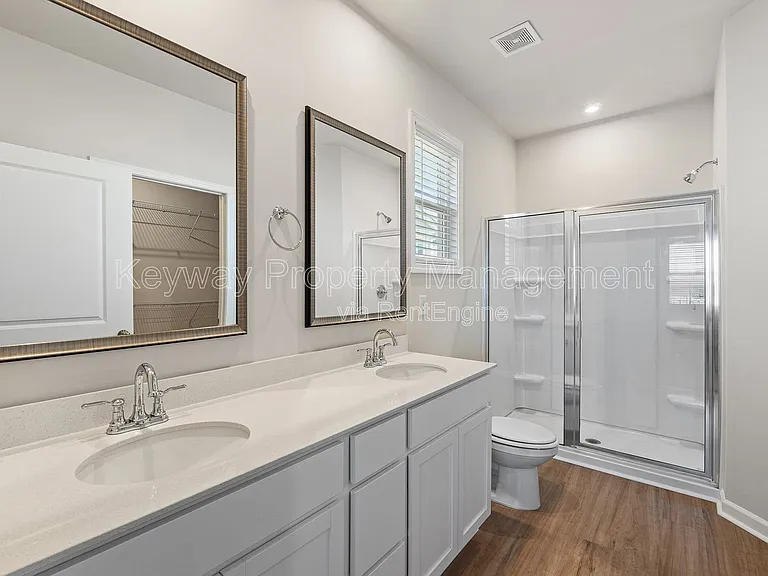 651 Manitou Cir — Photo 13