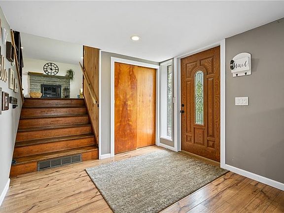 2nd image of 44 Rupert Ln