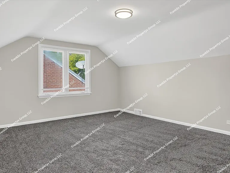 18500 Archdale St — Photo 18