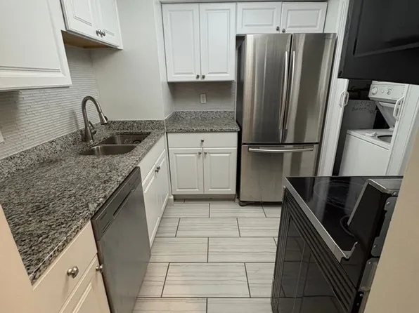2325 Elliston Place