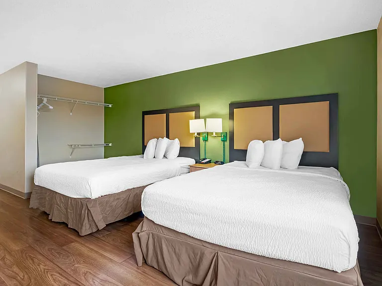 Studio Suite - 2 Queen Beds