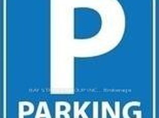 770 Bay St #P2, Toronto, ON M5G 0A6