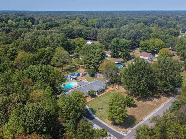 168 Grover Ln, Benton, KY 42025