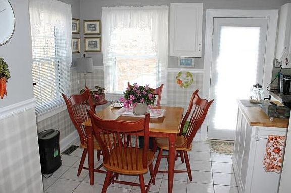 4th image of 184 Crescent Dr