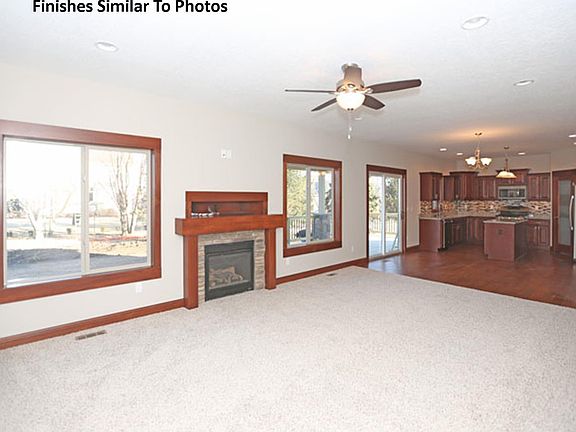 5th image of 305 Woodhaven Dr
