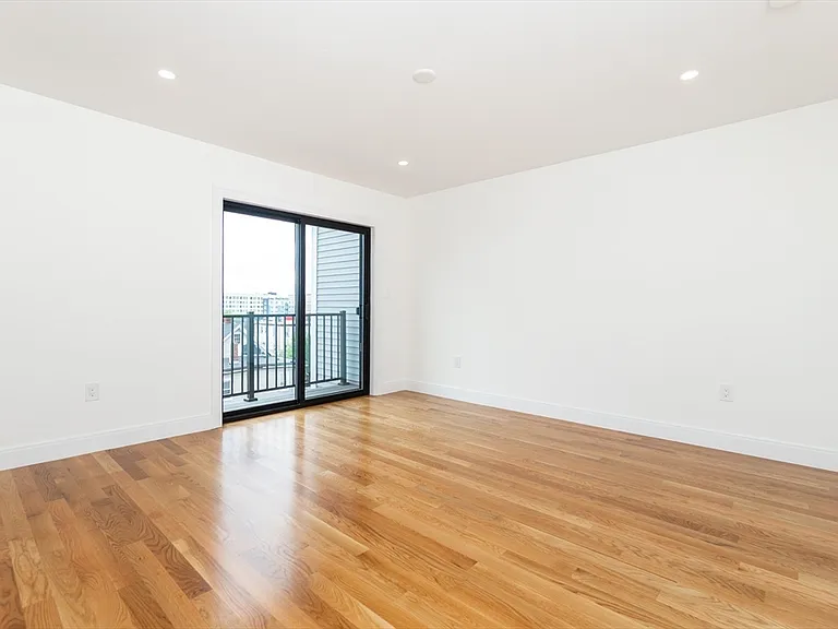 165 Campbell Ave #2 — Photo 41