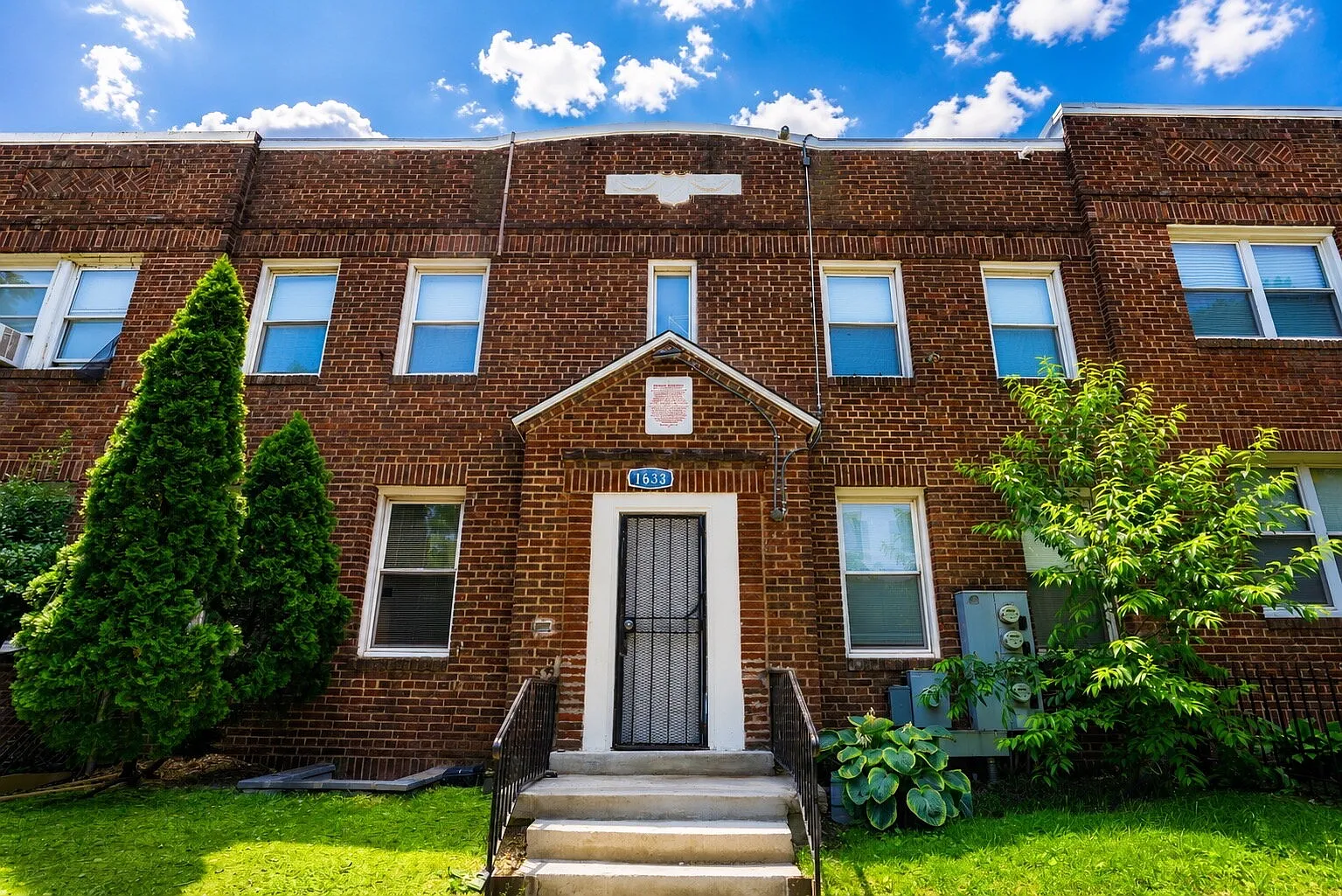 2 bed, 1.0 bath, 800 sqft, $2,850 — Photo 1