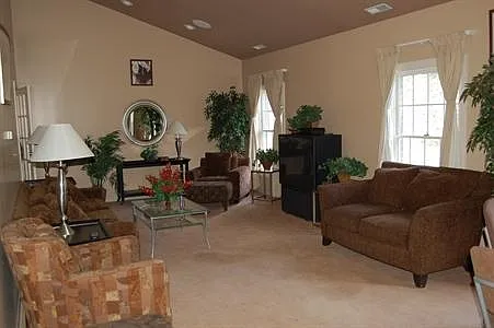 2100 Westlane Rd — Photo 1