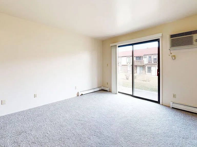 Wood Creek Apartments — Photo 70