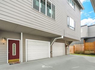 9236 Interlake Ave N APT B, Seattle, WA 98103