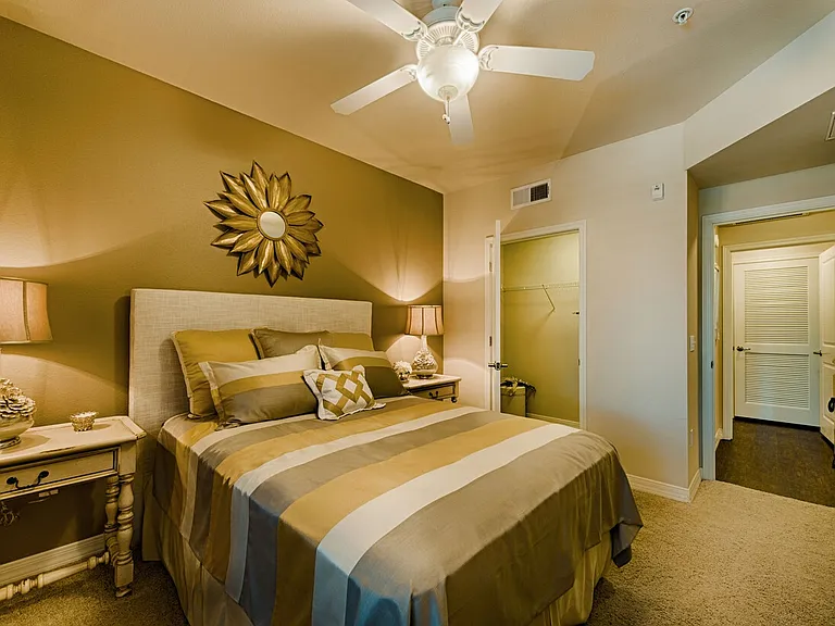 One North Scottsdale Apartments — Photo 11