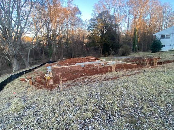 5th image of 1032 Coronado Ln Lot 18
