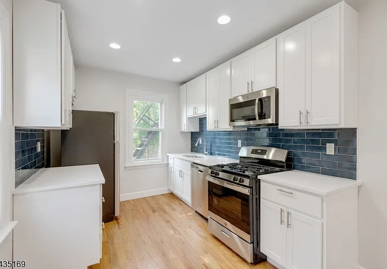 161 Ashland Ave #2 — Photo 6