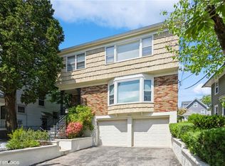 19 3rd Ave, Pelham, NY 10803