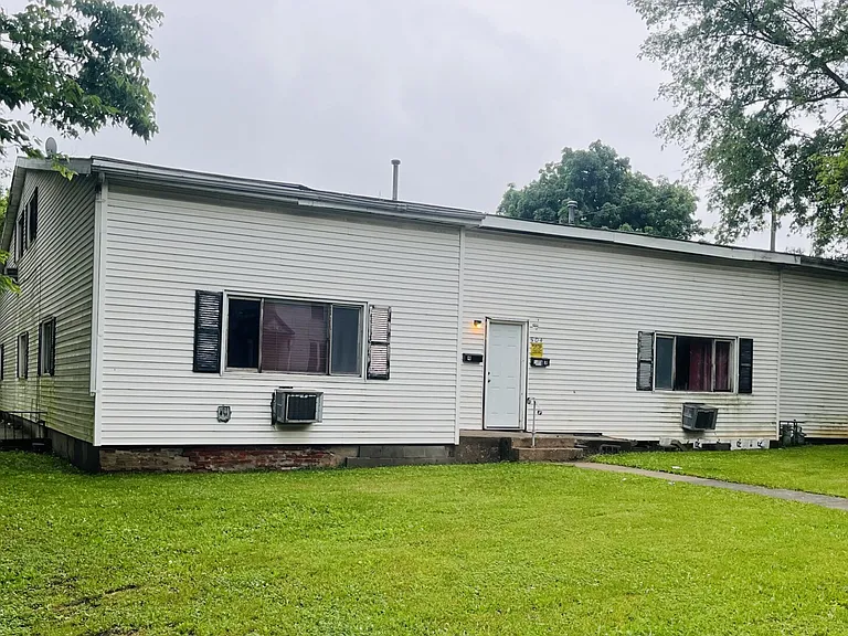 504 N Church St — Photo 8