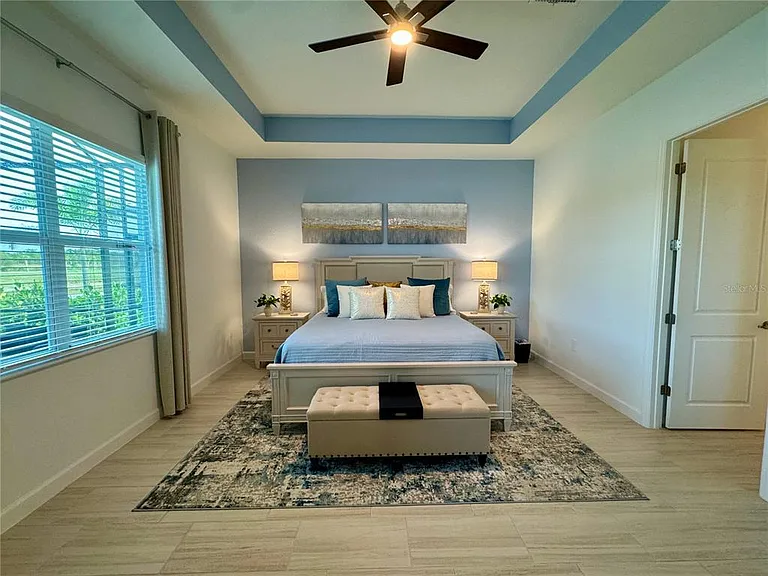 5612 Lightning Whelk Ln — Photo 9