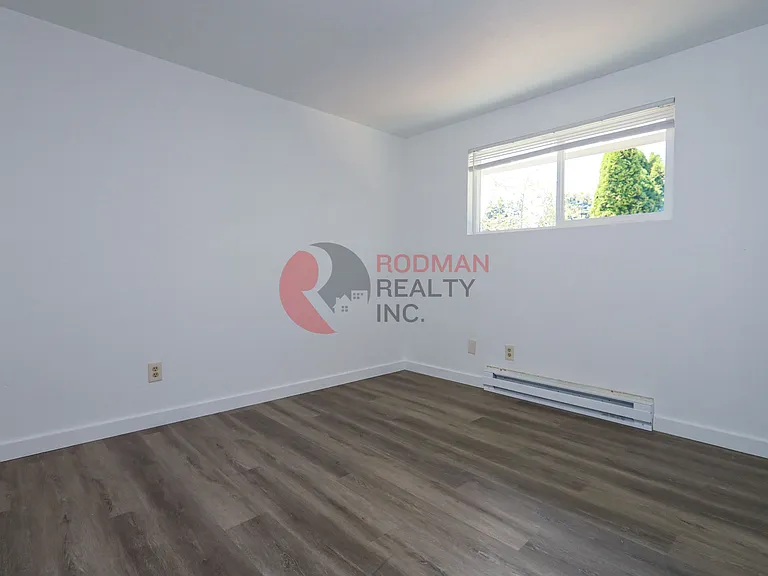 890 Dougherty Dr NE — Photo 14