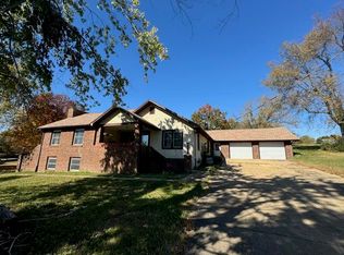 332 Maple St, Cabool, MO 65689