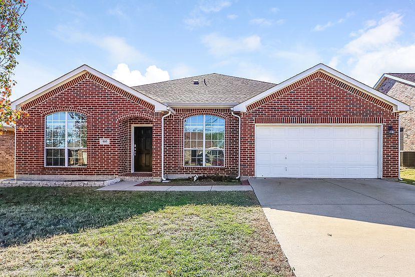 1st image of 805 La Sierra Ct