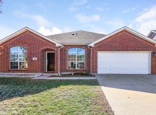 805 La Sierra Ct, Crowley, TX 76036