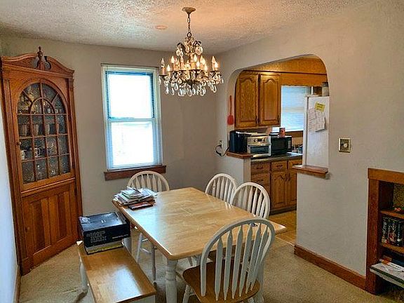 3rd image of 1733 Burdette Ct