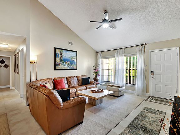 4th image of 5429 Villa Deste Ct