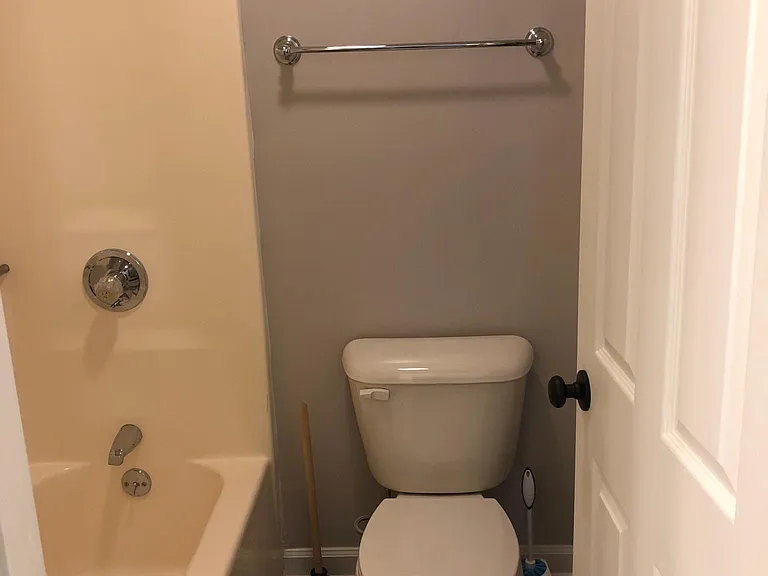 Separate shower/bath combo - toilet bathroom