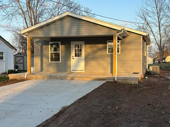 426 S Vine St, Marshfield, MO 65706