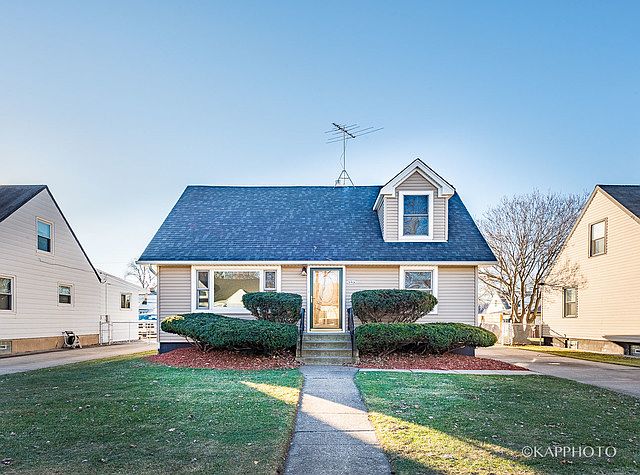 1st image of 5401 W 90th St