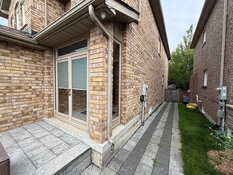 57 Bayswater Ave — Photo 36