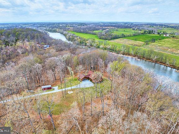 5th image of 84 Cardinal Ln