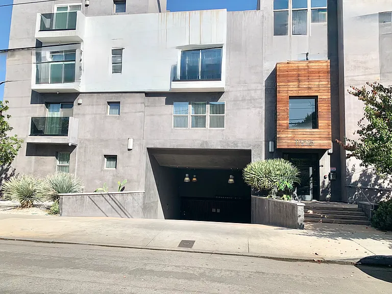 The Watermarque Apartments — Photo 2