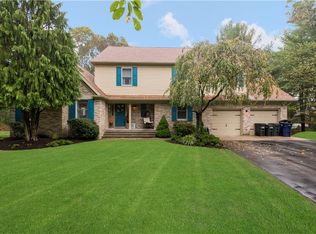 15 Signal Rock Dr, North Kingstown, RI 02852