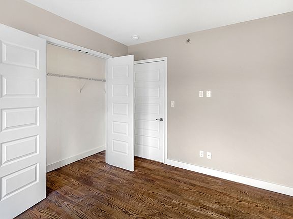 5th image of 190-11 Hillside Ave #301