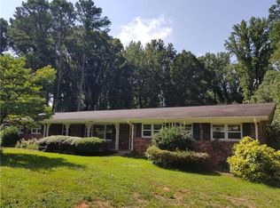 2590 Lake Shore Dr, College Park, GA 30337