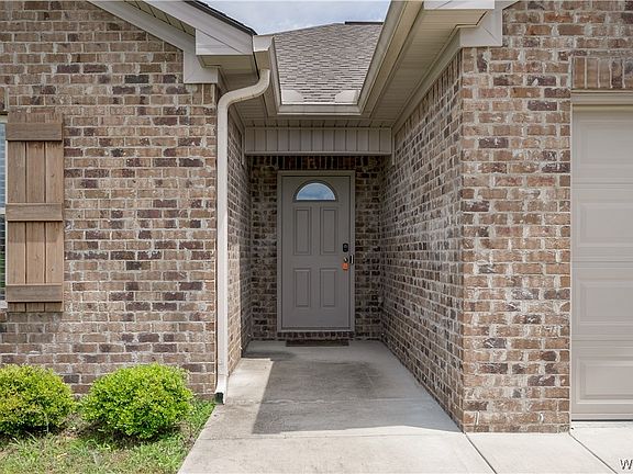 3rd image of 3411 Tamera Ave
