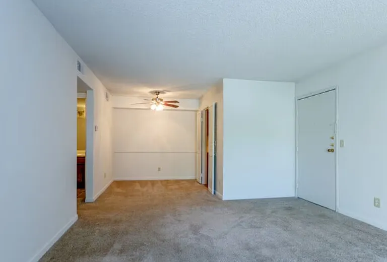 The Citadel Apartments — Photo 5