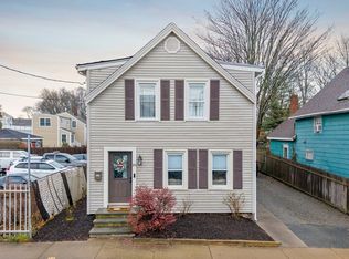 89 Middle St, Fairhaven, MA 02719