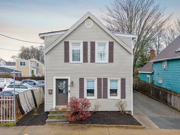 89 Middle St, Fairhaven, MA 02719