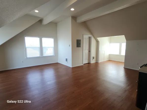 2412 Rucker Ave APT 2, Everett, WA 98201