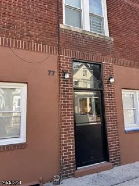 1 bed, 1.0 bath, $1,450 — Photo 1