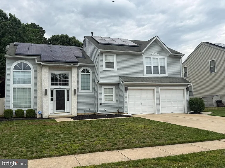 14 Wood Thrush Ave — Photo 1