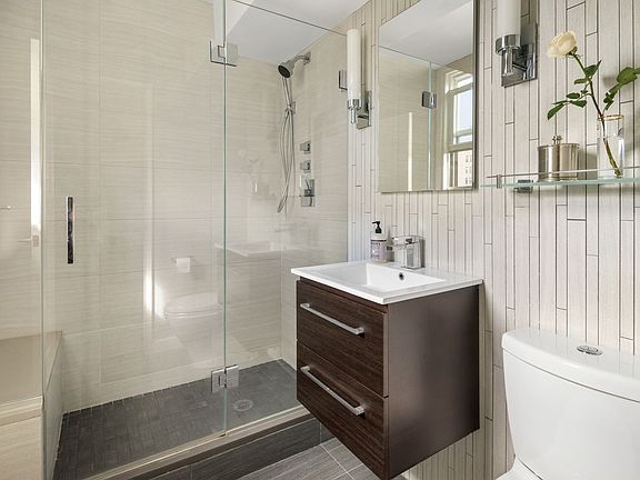 5th image of 631 Hudson St #5J