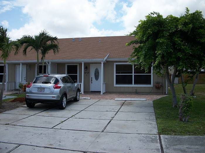 1st image of 4717 NW 5th Ave