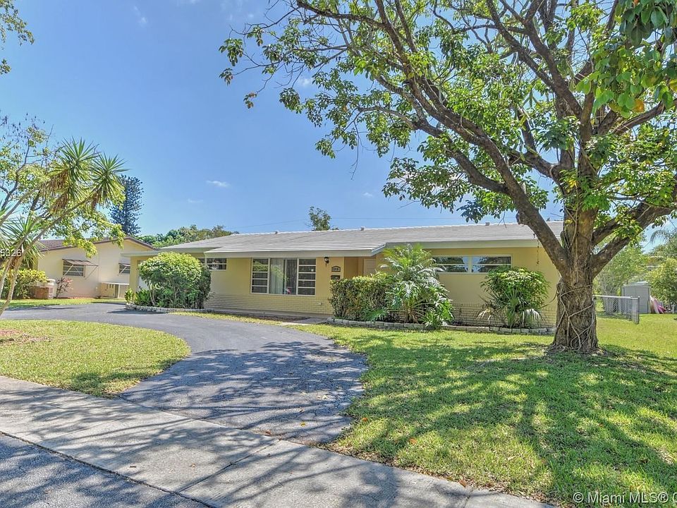 1st image of 1340 NW 71st Ave