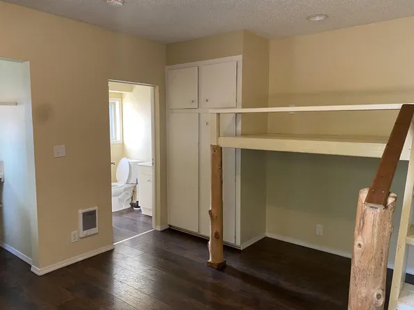 216 N Gold St APT 4, Centralia, WA 98531