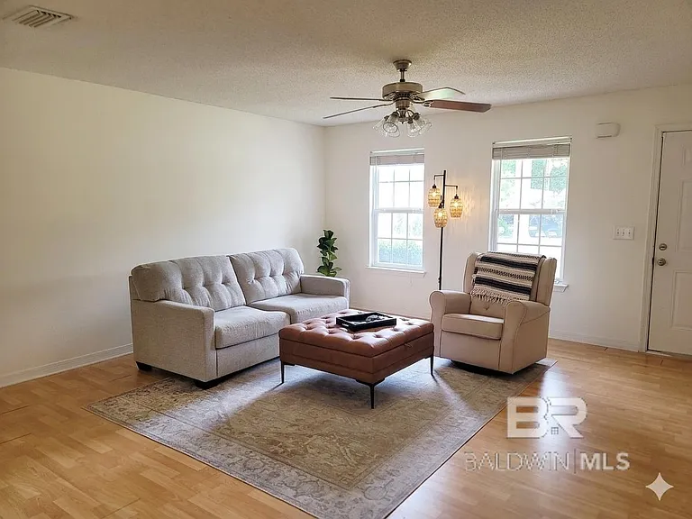 18885 Mahan Loop — Photo 4
