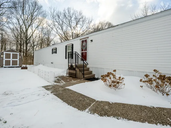 1565 N M 63 #65, Benton Harbor, MI 49022