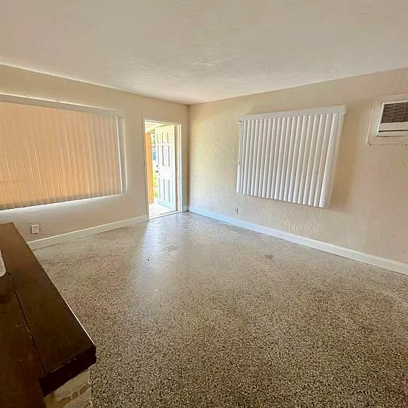 2531 Pierce St — Photo 2