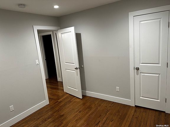 5th image of 219 Manorhaven Blvd Floor 1